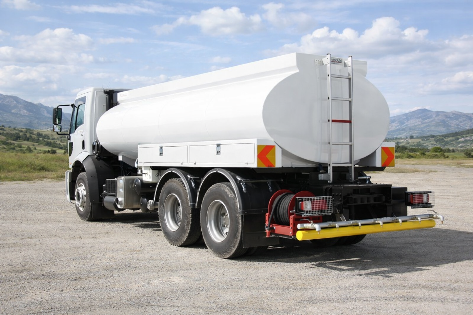 Fuel Tanker